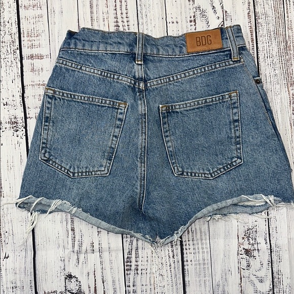 BDG Pax Denim Distressed Women's Shorts‎ Sz. W26 - Picture 6 of 7